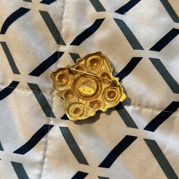 Vintage Chanel Brooch - Picture 3 of 4